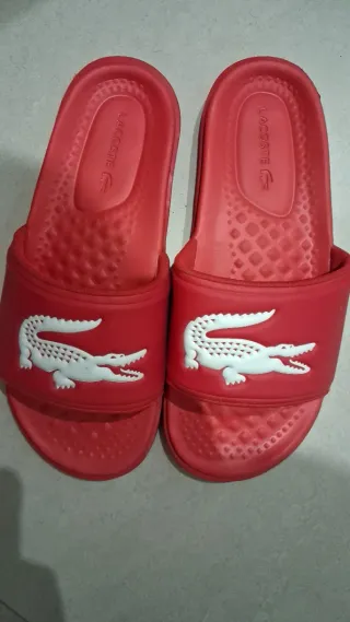 Chanclas Lacoste Rojas con Cocodrilo Blanco