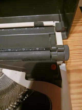 Máquina de escribir Olivetti