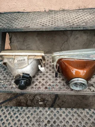 Pareja Faros Peugeot 205 1.9 D