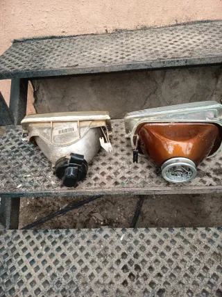 Pareja Faros Peugeot 205 1.9 D