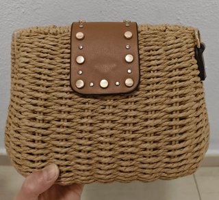 Bolso de mimbre con detalles en simil piel