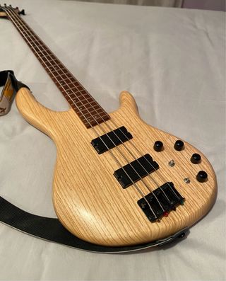 Bajo Cort Action DXL AS