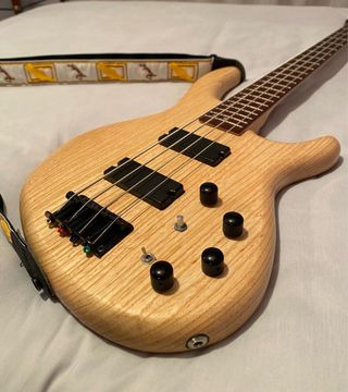 Bajo Cort Action DXL AS