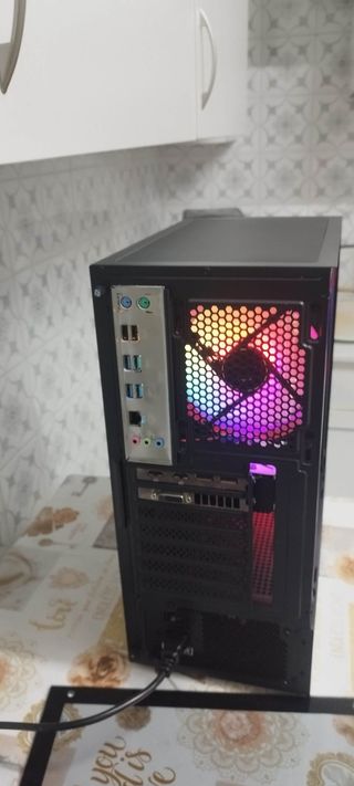 PC Gaming Xeon RX580 8GB 16GB RAM 480GB SSD