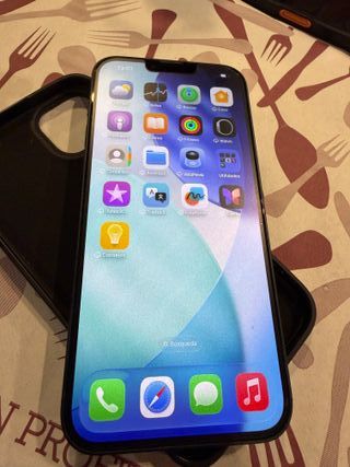 iPhone 14 Plus Apple