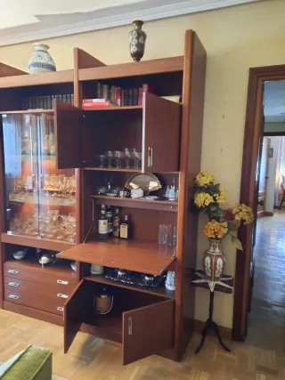 REGALO Mueble salón con vitrina