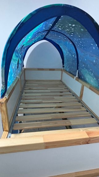 Litera con carpa de estrellas