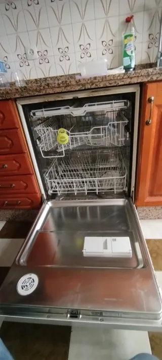 Frigorífico Whirlpool y Lavavajillas Miele