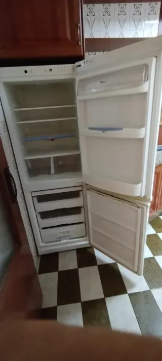 Frigorífico Whirlpool y Lavavajillas Miele