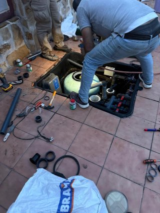 Servicios de Piscinas: Mantenimiento y Reparación
