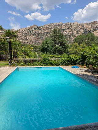 Servicios de Piscinas: Mantenimiento y Reparación