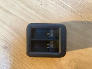 Cargador GoPro y 4 Baterías