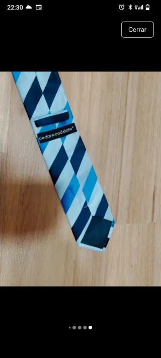 Corbata de rayas azul