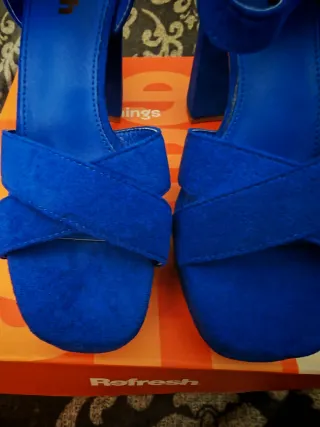 Zapatos tacón Refresh azul Talla 38 nuevo.