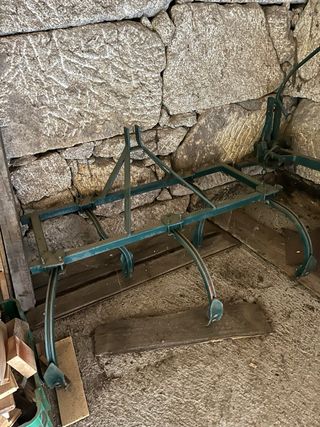 Tractor BJR ME-T 3201, Remolque y aperos