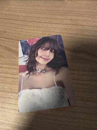 Photocard Lisa con colgador rosa
