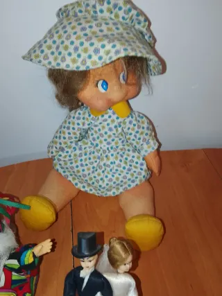 Lote de muñecas antiguas