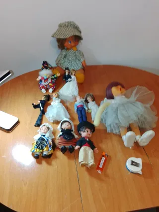Lote de muñecas antiguas