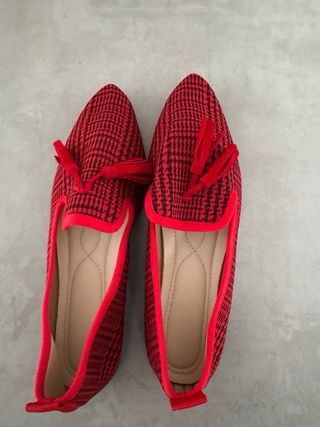 Zapatos planos de punta para mujer. Nuevos