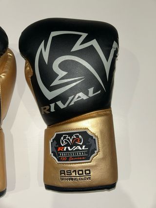 Guantes de Boxeo Rival RS100 Negros y Dorados 14oz