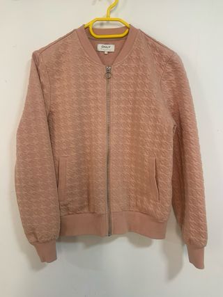 Chaqueta ONLY rosa texturizada - Talla XS