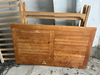 Conjunto Mesa Rectangular y 4 Sillas Jardín
