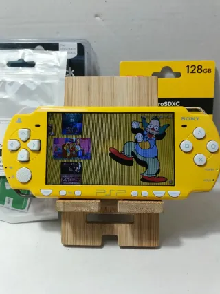 PSP 2000 Edición Simpsons Amarilla