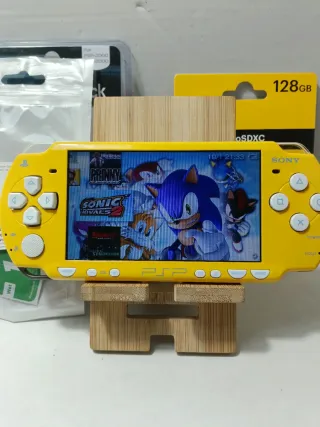 PSP 2000 Edición Simpsons Amarilla