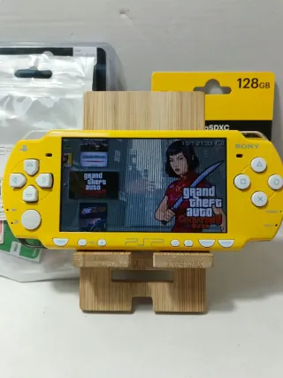 PSP 2000 Edición Simpsons Amarilla