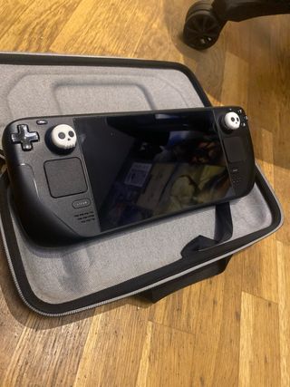 Steam Deck 250 GB con SD da 220 GB extra con custodia