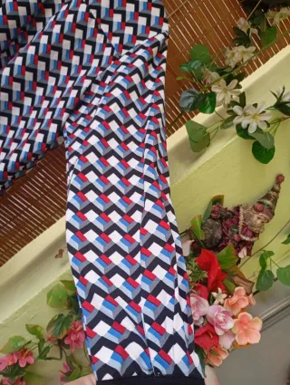 Camisa estampada alegre