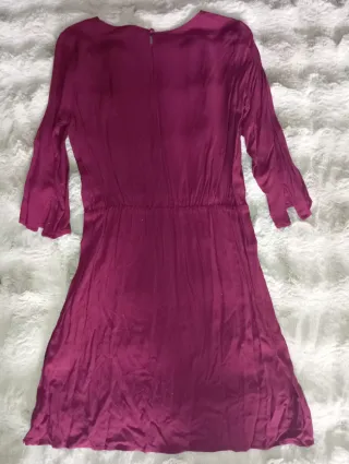 Vestido morado con cinturón
