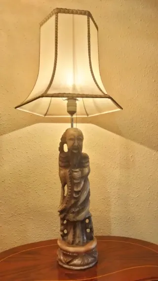 ANTIGUA COLOSAL LÁMPARA BUDA MONJE TIBETANO