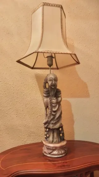 ANTIGUA COLOSAL LÁMPARA BUDA MONJE TIBETANO