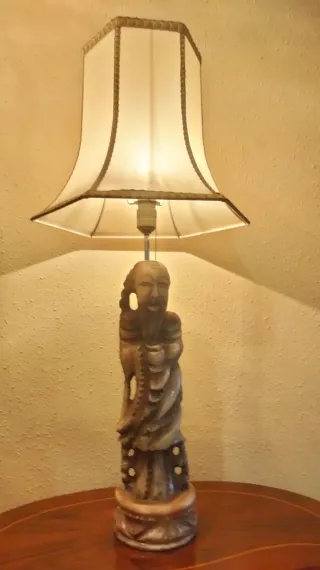 ANTIGUA COLOSAL LÁMPARA BUDA MONJE TIBETANO