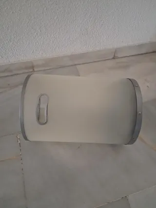 Papelera Oficina Translúcida semiantigua