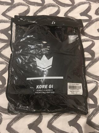 Kimono KNGZ Negro Talla M1