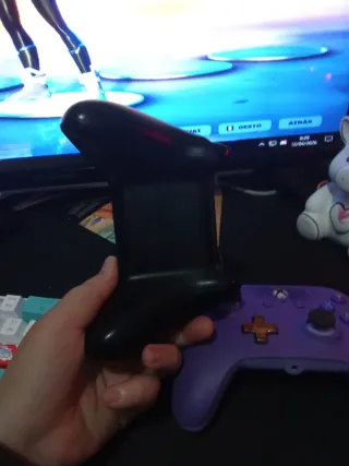 Mandos Xbox Negro y Morado tienen drif.