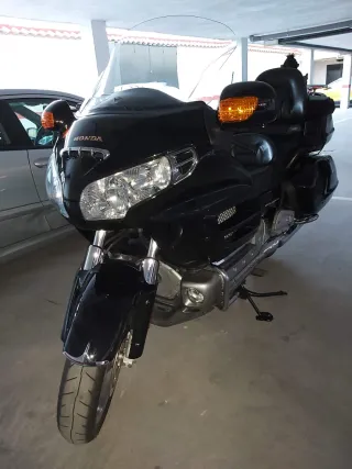 Honda Goldwing 1800 Negra Touring