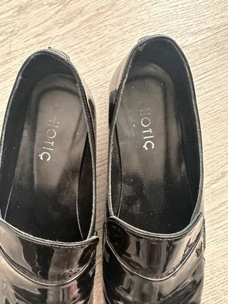 Mocasines negros charol