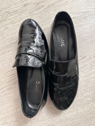Mocasines negros charol