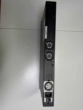 Firewall Dell SonicWall NSA 2600 Rack 1U 8 Puertos