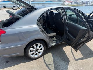 Toyota Avensis 2005