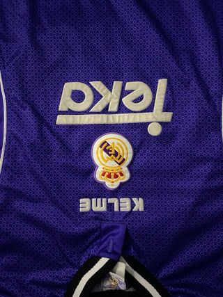 Camiseta Real Madrid Vintage Morada