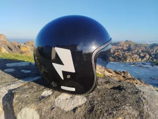 Capacete Moto Preto com Raio Branco