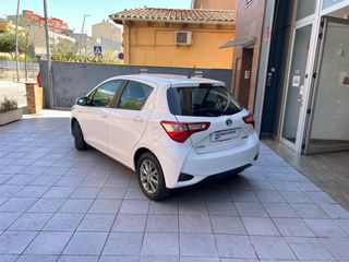 Toyota Yaris Hybrid 1.5 100Cv FEEL ¡¡PEGATINA ECO!