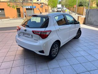 Toyota Yaris Hybrid 1.5 100Cv FEEL ¡¡PEGATINA ECO!