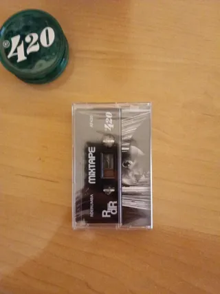 R de Rumba Mixtape Cassette Player AT420