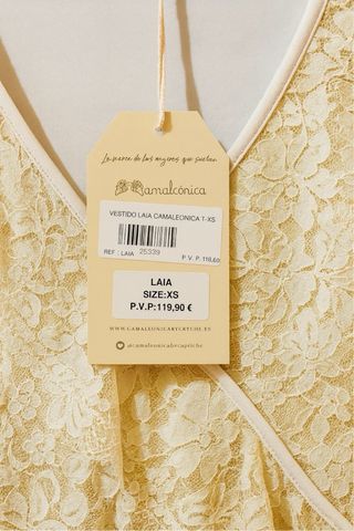 NUEVO y etiqueta Vestido encaje tono marfil