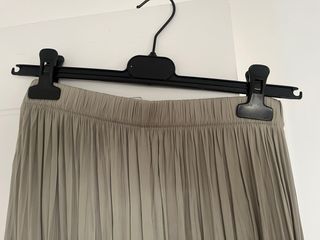 Falda larga plisada verde agua